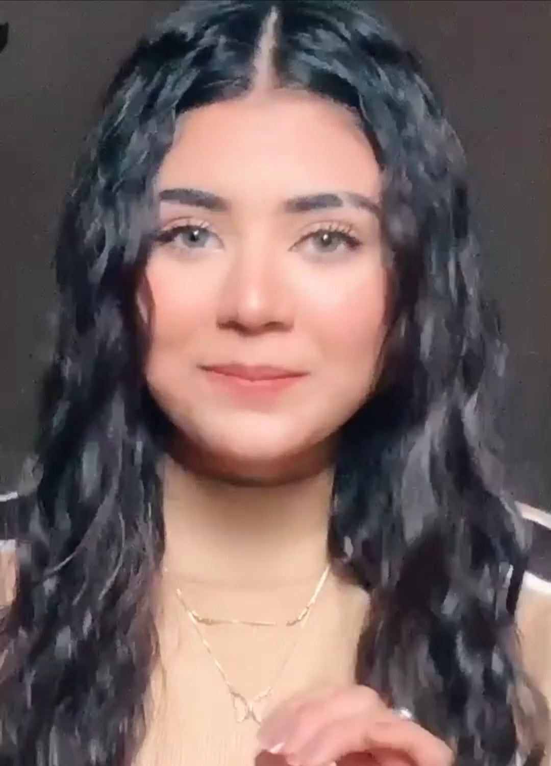 AREEKA HAQ FAVOURITE π LENS SHADE : ICY GREY EYES